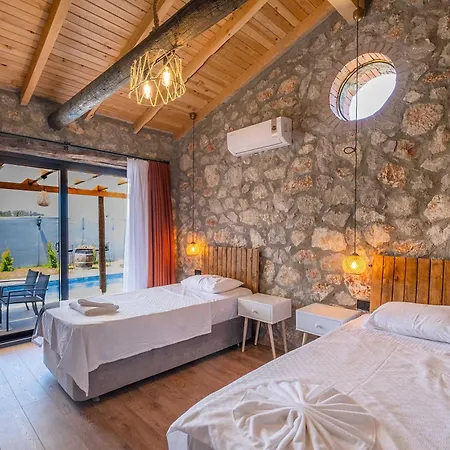 Villa West